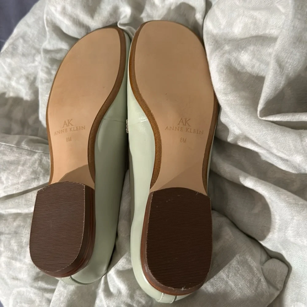 Anne Klein Women's Cream Loafers